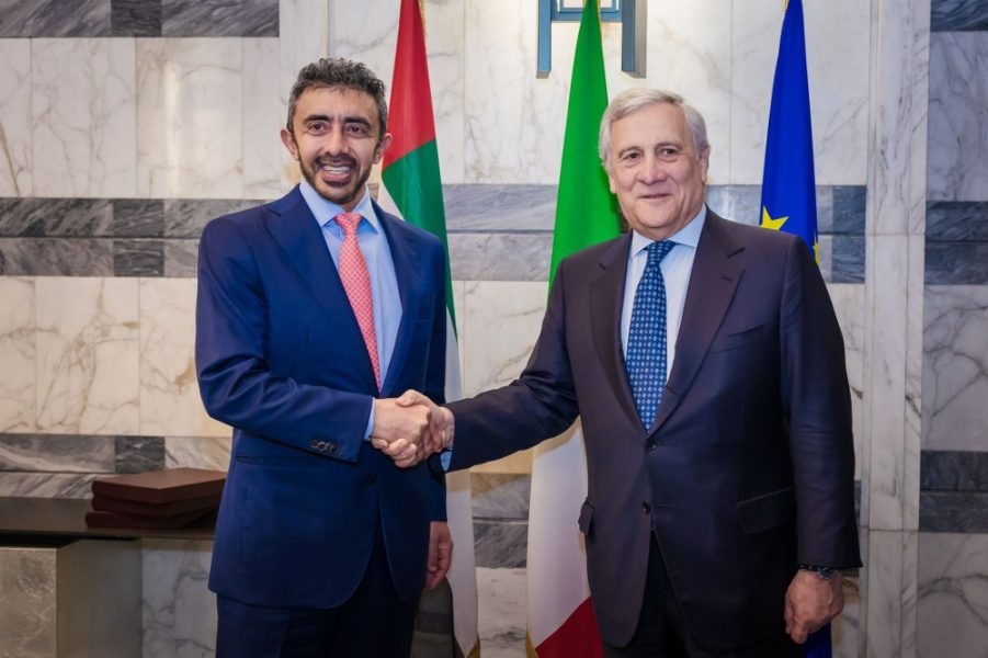 عبدالله بن زايد يلتقي وزير الخارجية الإيطالي في روما