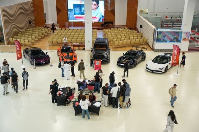 طالب بالجامعة الكندية في دبي يبتكر منصة خصومات