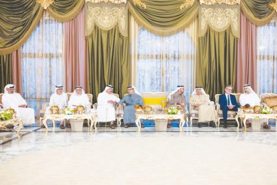 منصور بن زايد يحضر مأدبة إفطار سلطان بن حمدان