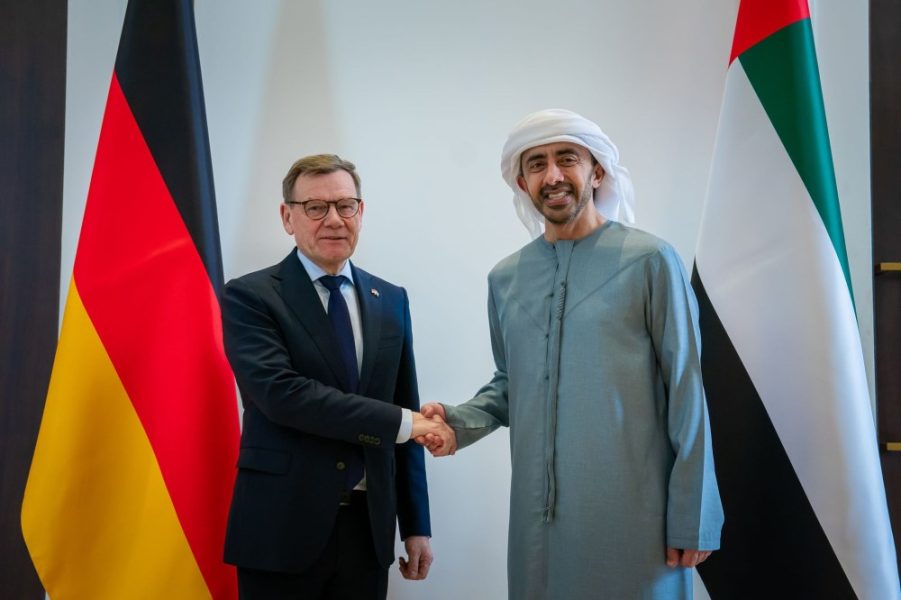 عبدالله بن زايد يستقبل وزير خارجية ألمانيا
