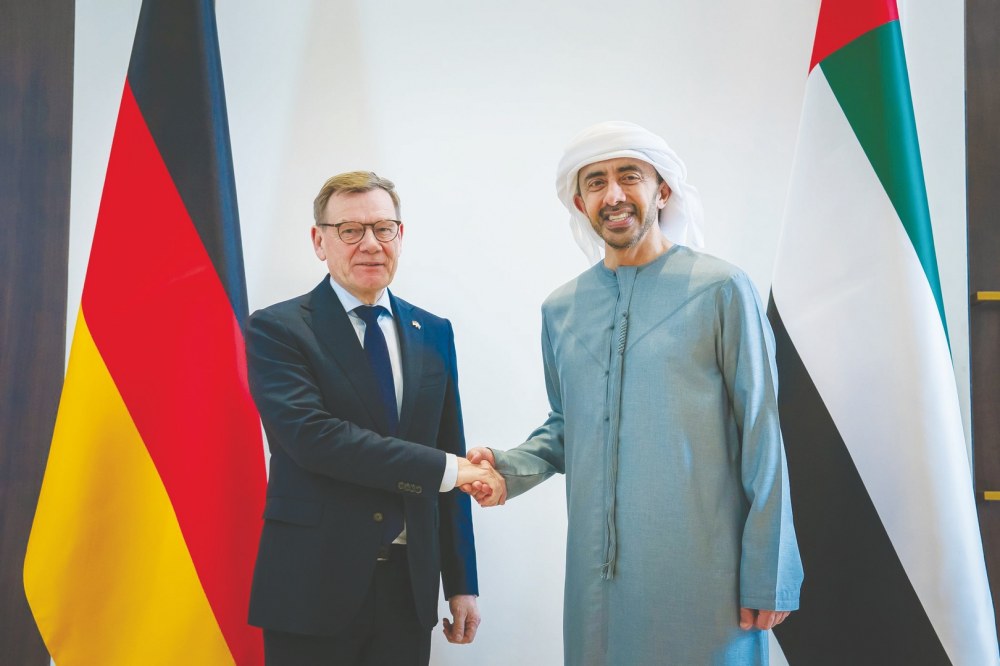 عبدالله بن زايد ووزير خارجية ألمانيا يبحثان علاقات الصداقة والتعاون الإستراتيجي بين البلدين