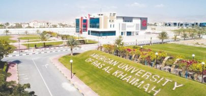 أمريكية رأس الخيمة تدمج الشهادات المصغّرة في جميع برامجها