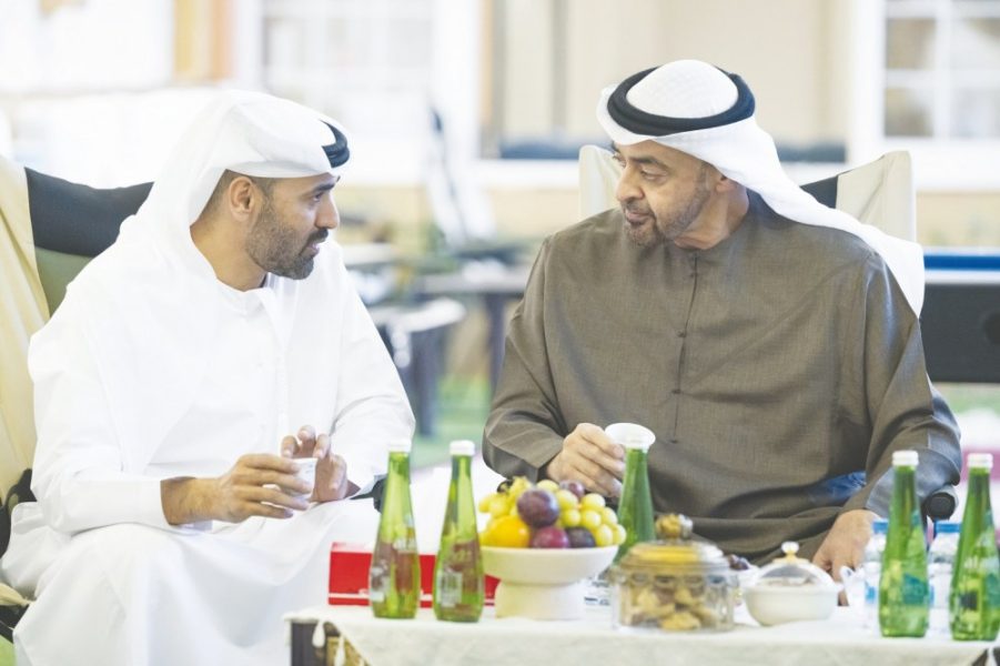 رئيس الدولة يزور حمد سعيد البلوشي ويتبادل معه التهاني بمناسبة عيد الفطر المبارك