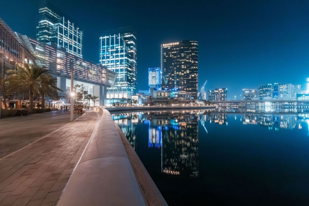 “البلديات والنقل” و”أبوظبي العالمي” يوحدان نظام التصنيف الهندسي على مستوى الإمارة