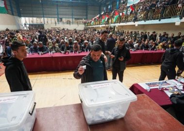 بدعم من “خليفة الإنسانية”.. عملية “الفارس الشهم (3)” تُجري قرعة اختيار العرسان المشاركين في حفل“ثوب الفرح 2” بغزة