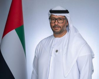 أحمد بن حمدان آل نهيان: رياضة ركوب الأمواج إضافة جديدة إلى مظلة “الشراع والتجديف الحديث”