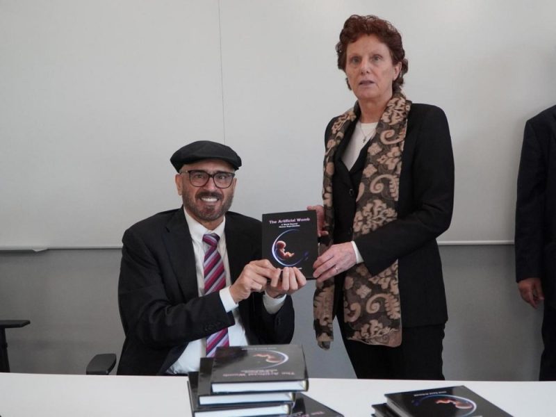 جامعة “لوغانو” السويسرية تحتضن توقيع كتاب “الرحم الاصطناعي” لـ”جمال السويدي”