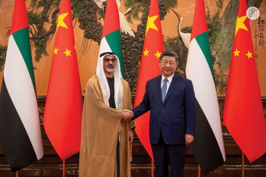رئيس جمهورية الصين الشعبية يستقبل ولي عهد أبوظبي ويبحثان آفاق تعزيز الشراكة الاستراتيجية الشاملة بين البلدين
