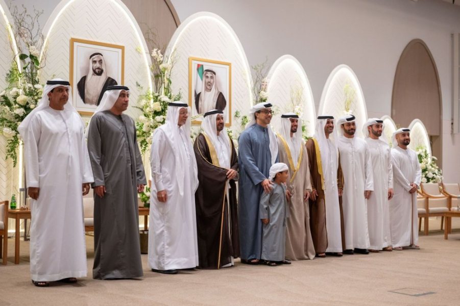 منصور بن زايد يحضر أفراح الفهيم والخاطر