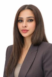 العلاقات العامة ركيزة أساسية لتعزيز التواصل الفعال وبناء الثقة