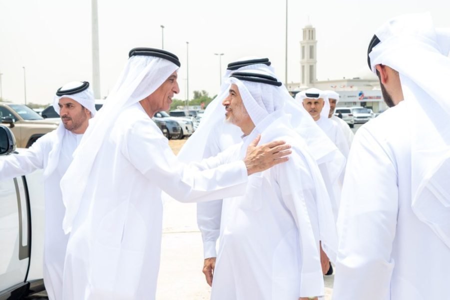 سعود بن صقر يقدم واجب العزاء في وفاة سلطان بن خليفة الحبتور