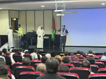 شرطة أبوظبي تنفذ توعية مرورية لسائقي الحافلات المدرسية