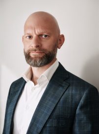 الذكاء الاصطناعي عنصراً محورياً في إعادة تشكيل قطاع الرعاية الصحية