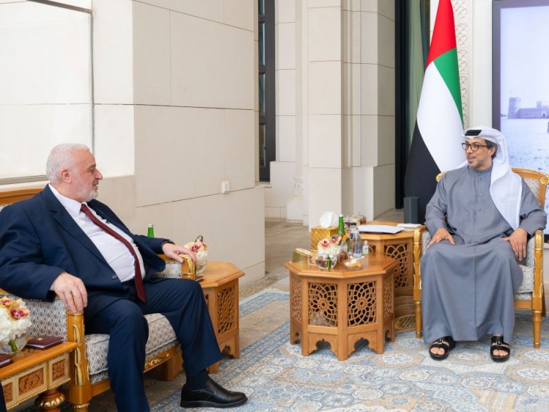 منصور بن زايد يستقبل وزير الأوقاف السوري