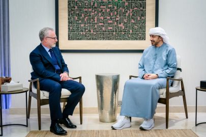 عبدالله بن زايد يستقبل المستشار الأول لرئيس الوزراء الكندي لشؤون السياسة الخارجية والدفاع والأمن