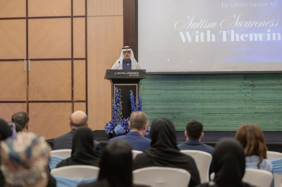 نهيان بن مبارك يشهد فعالية “معهم بالأزرق” ويؤكد التزام الإمارات بنهج رئيس الدولة في تمكين أصحاب الهمم والدمج المجتمعي