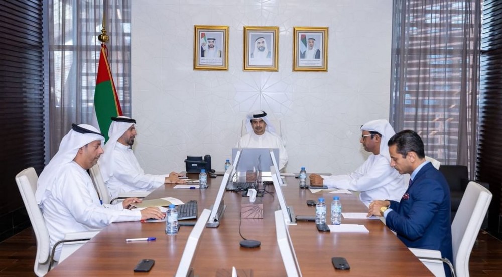 “قضاء أبوظبي” تُنجز 10 آلاف معاملة كاتب عدل باللغة الإنجليزية خلال 15 شهراً