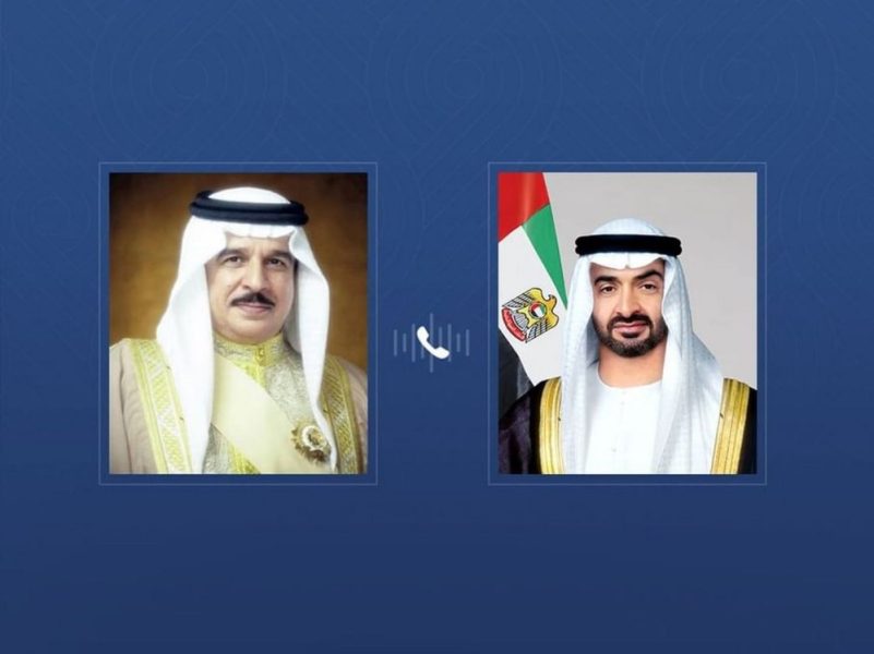 رئيس الدولة وملك البحرين يبحثان هاتفياً العلاقات الأخوية والتطورات الإقليمية