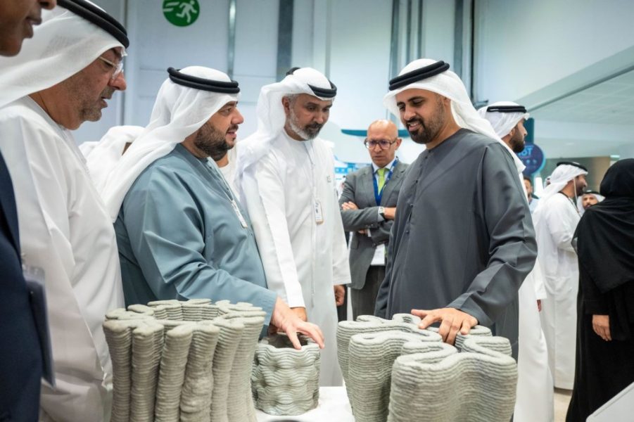 ذياب بن محمد بن زايد يزور الدورة الخامسة من “اصنع في الإمارات”