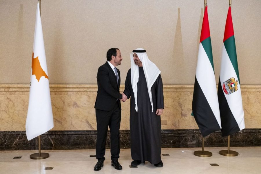 رئيس الدولة ورئيس قبرص يبحثان تعزيز الشراكة الإستراتيجية الشاملة بين البلدين والمستجدات في المنطقة