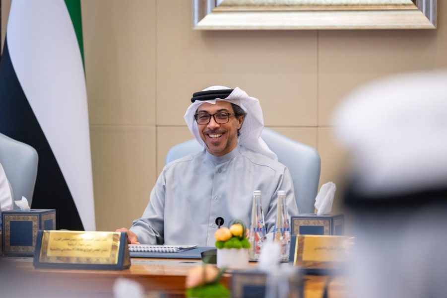 برئاسة منصور بن زايد..المجلس الوزاري للذكاء الاصطناعي والتنمية يستعرض جاهزية الوزارات والجهات الاتحادية لتبني أنظمة ونماذج الذكاء الاصطناعي المساعد