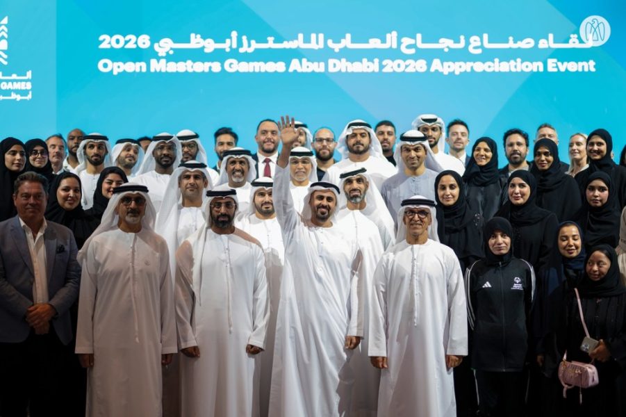 ذياب بن محمد بن زايد يُكرِّم فِرق عمل ألعاب الماسترز أبوظبي 2026