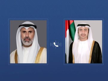 عبدالله بن زايد ووزير الخارجية الكويتي يبحثان هاتفياً التطورات الراهنة في المنطقة