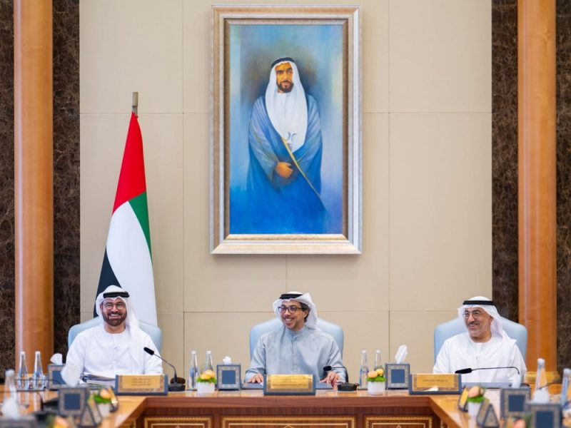 برئاسة منصور بن زايد.. المجلس الوزاري للذكاء الاصطناعي والتنمية يستعرض جاهزية الوزارات والجهات الاتحادية لتبني أنظمة ونماذج الذكاء الاصطناعي المساعد