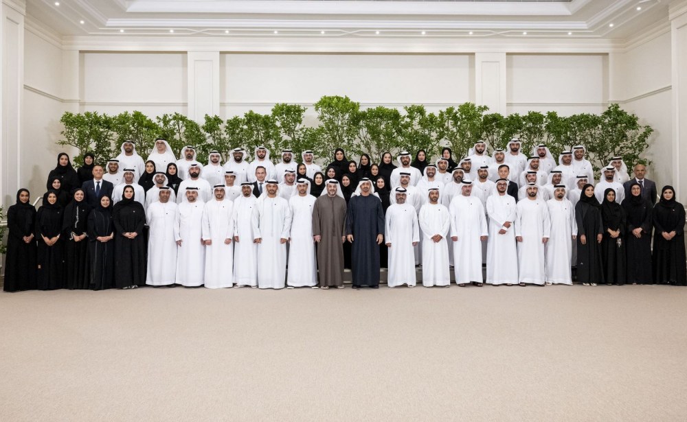 رئيس الدولة يستقبل وفد مجموعة “إيدج” الإماراتية المتخصصة في التكنولوجيا المتقدمة وحلول الأمن والدفاع