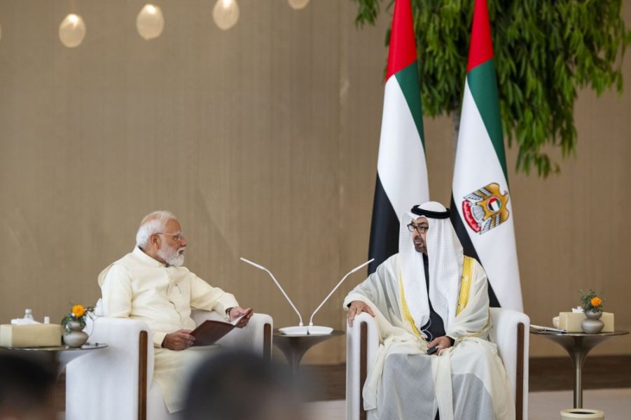 رئيس الدولة ورئيس وزراء الهند يبحثان تعزيز الشراكة الإستراتيجية الشاملة بين البلدين والتطورات الإقليمية