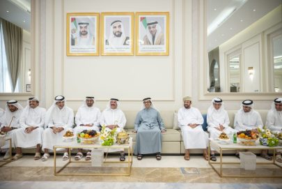 منصور بن زايد يحضر مأدبة غداء أقامها سلطان بن حمدان