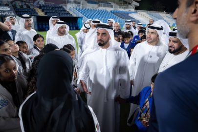 سيف بن زايد يلتقي فريقي بني ياس للجوجيتسو والكرة الطائرة