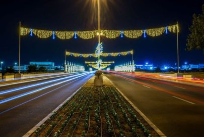 بلدية العين تتزين احتفاء بعيد الأضحى بأحدث تقنيات الإضاءة الصديقة للبيئة