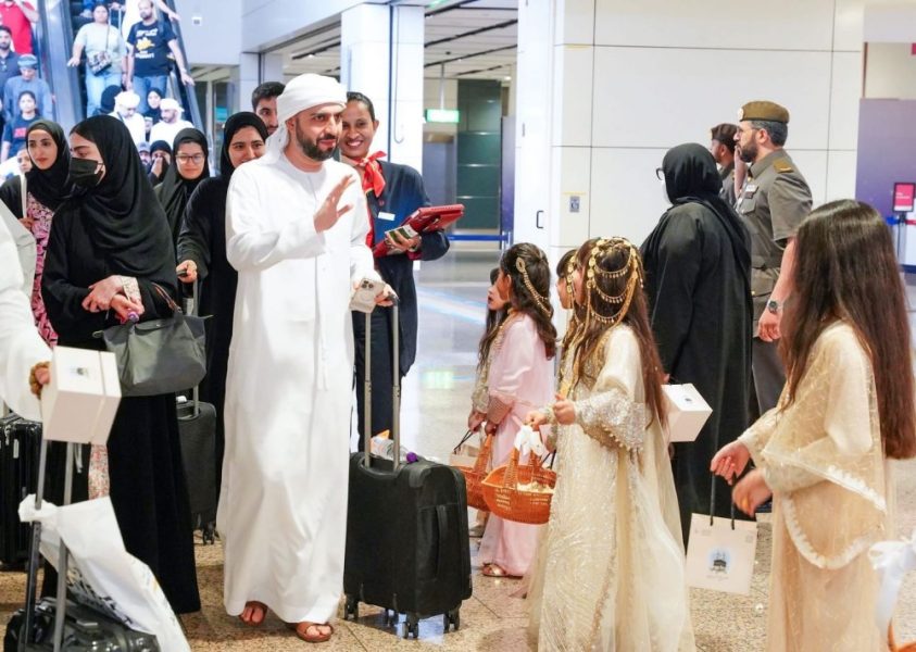 “إقامة دبي” تستقبل الحجاج العائدين بشعار “الإمارات ترحب بعودة الحجاج”