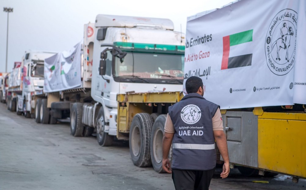 ضمن عملية “الفارس الشهم 3”.. دخول 4 قوافل مساعدات إماراتية إلى غزة تحمل 740 طناً من الطرود الغذائية