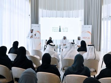 ضمن برنامج خبراء الإمارات/ 32 خبيراً يبدأون تطوير مشاريع ذكاء اصطناعي تدعم أولويات الدولة
