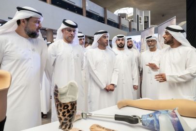 “الفارس الشهم 3″ و”الأعمال الخيرية العالمية” تطلقان برنامج “خطوة أمل” لتصنيع وتركيب الأطراف الصناعية انطلاقاً من العريش