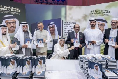 نهيان بن مبارك يشهد توقيع وإطلاق النسخة الهندية من كتاب جمال السويدي «صاحب السمو الشيخ محمد بن زايد آل نهيان.. إضاءات في مسيرة رجل الإنسانية»