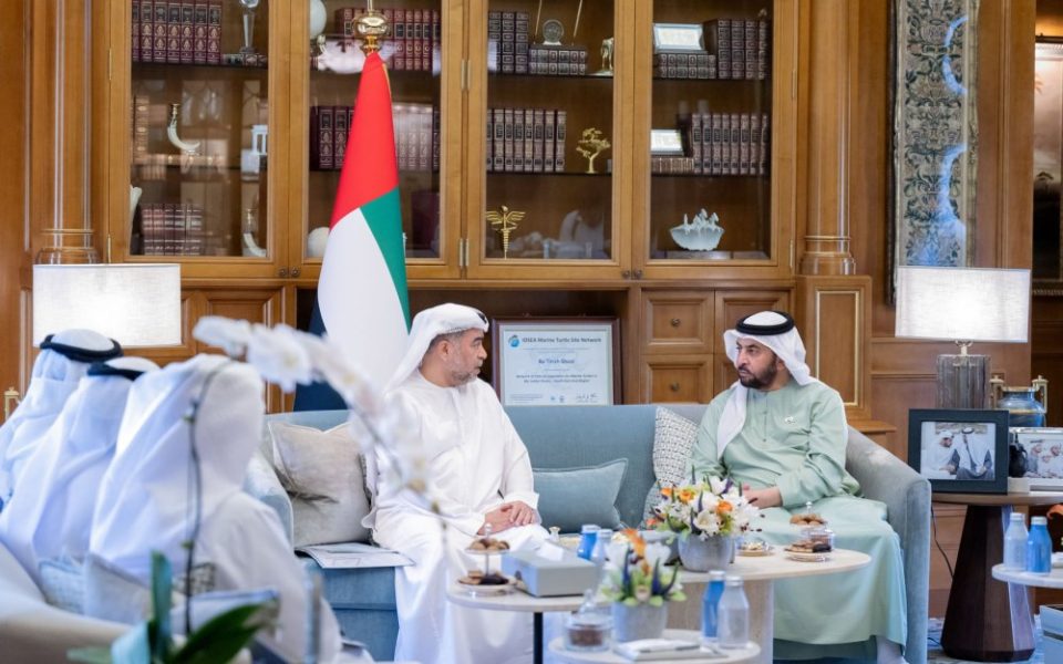 حمدان بن زايد يطلع على خطة عمل ومبادرات النيابة العامة في أبوظبي
