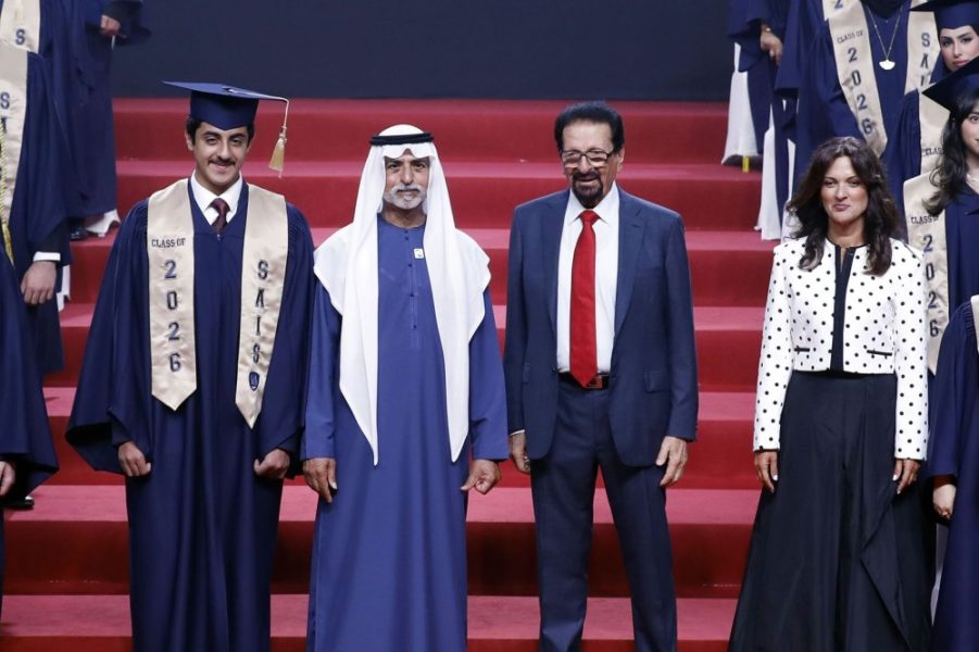نهيان بن مبارك يشهد تخريج طلبة فرع مدرسة الشارقة الأمريكية الدولية في أم القيوين