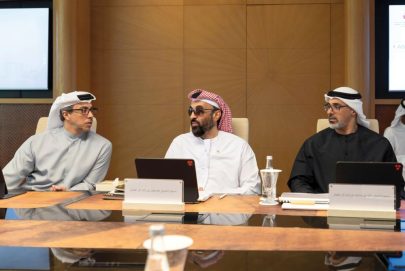 بحضور منصور بن زايد وخالد بن محمد بن زايد.. طحنون بن زايد يترأس اجتماع مجلس الشؤون الاستثمارية