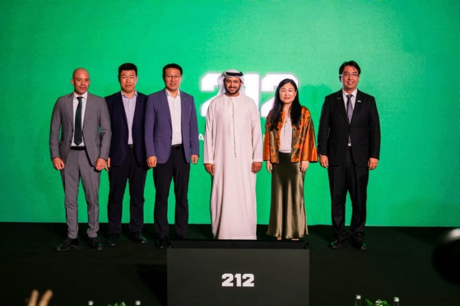 ليجند موتورز تكشف عن سيارة 212 T01 Navigator بالتزامن مع افتتاح صالة عرضها الفاخرة في أبوظبي