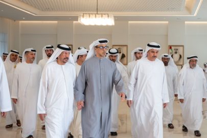 منصور بن زايد يعزي في وفاة أحمد محمد إبراهيم الحمادي وفاطمة علي أحمد