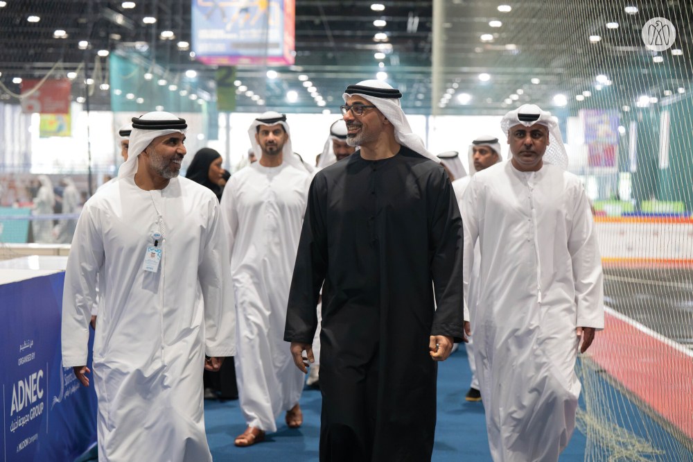 خالد بن محمد بن زايد يشهد جانباً من فعاليات النسخة الخامسة من “صيف أبوظبي الرياضي”   