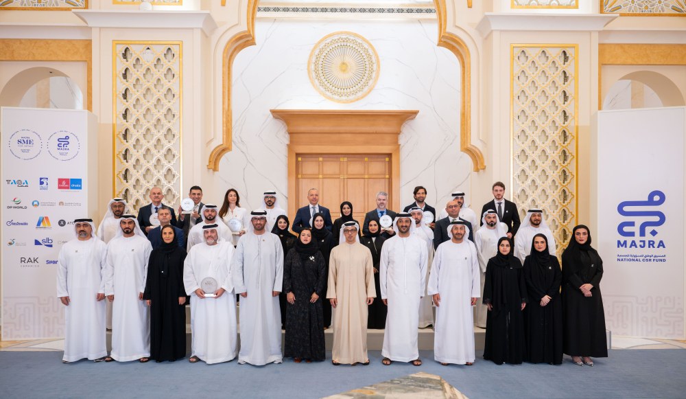 منصور بن زايد يطلق “إستراتيجية شركات الإمارات من أجل الخير2031” ويُكرّم الفائزين بـ “وسام الأثر المجتمعي”