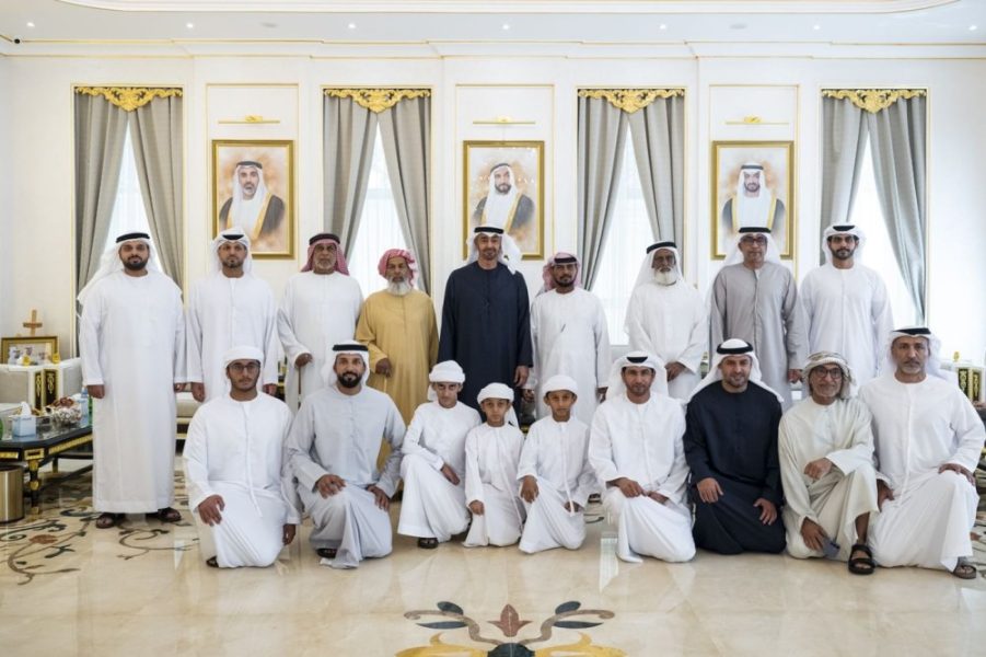 رئيس الدولة يزور سيف مفتاح النيادي
