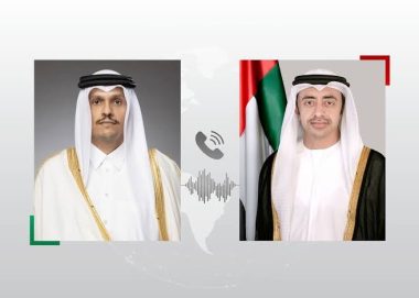 عبدالله بن زايد يجري اتصالاً هاتفياً مع رئيس مجلس الوزراء وزير خارجية دولة قطر الشقيقة