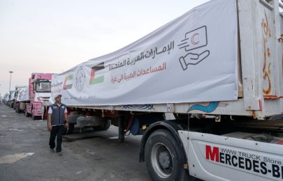 ضمن عملية “الفارس الشهم 3”.. دخول 5 قوافل مساعدات إماراتية إلى قطاع غزة تحمل 980 طناً من المساعدات الإغاثية