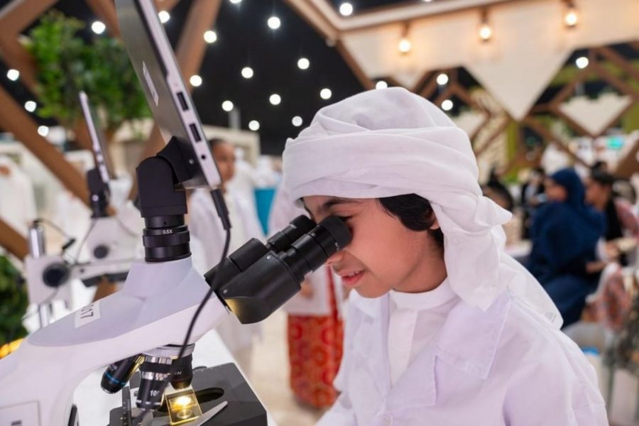 بلدية منطقة الظفرة تعزز التواصل المجتمعي عبر مشاركتها في مهرجان ليوا للرطب