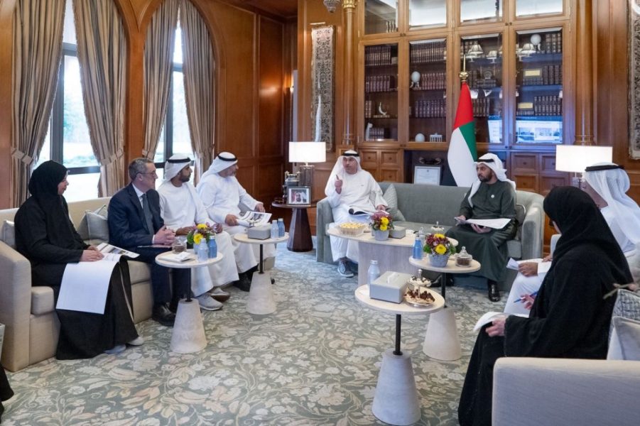 حمدان بن زايد يستقبل وفدا من قطارات الاتحاد.. ويوجه بإطلاق محطتي مدينة زايد وليوا للركاب في 30 نوفمبر 2026